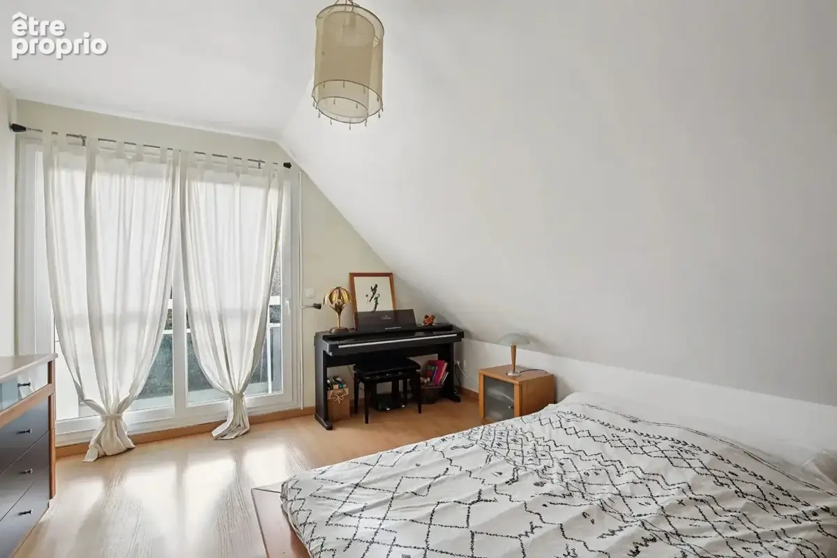 Chatou -  en lisiere du vesinet - maison de 1995 - 135 m²  - 4 chambres - terrain 484 m² -  lumineuse  au calme - photo 12
