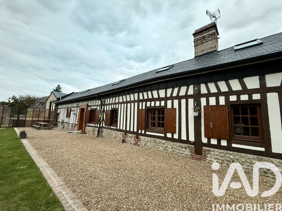Photo 2 - Maison à CORMEILLES