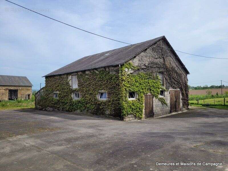 Maison à MORTAIN