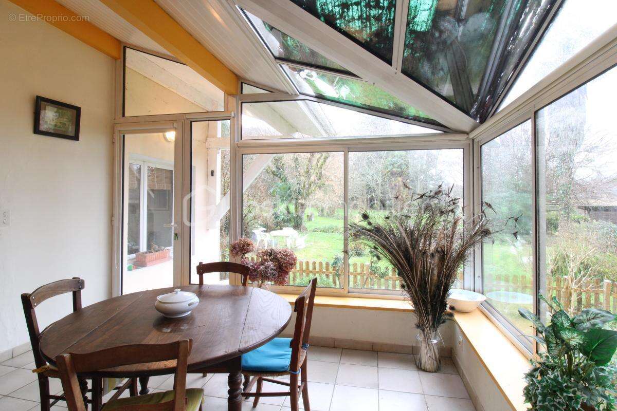 Maison à EUGENIE-LES-BAINS