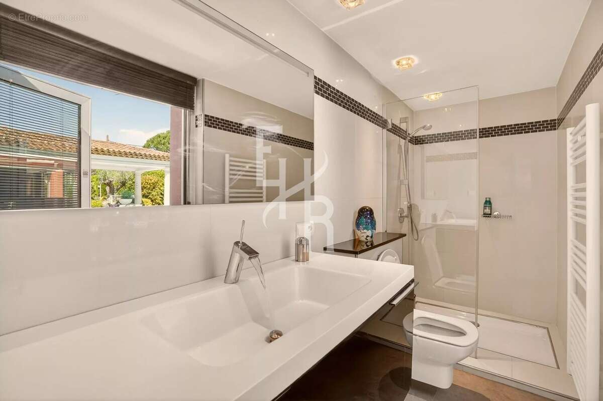 Maison à MOUGINS