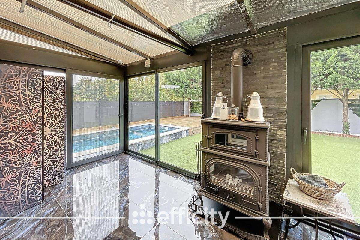 Maison à CHARVIEU-CHAVAGNEUX