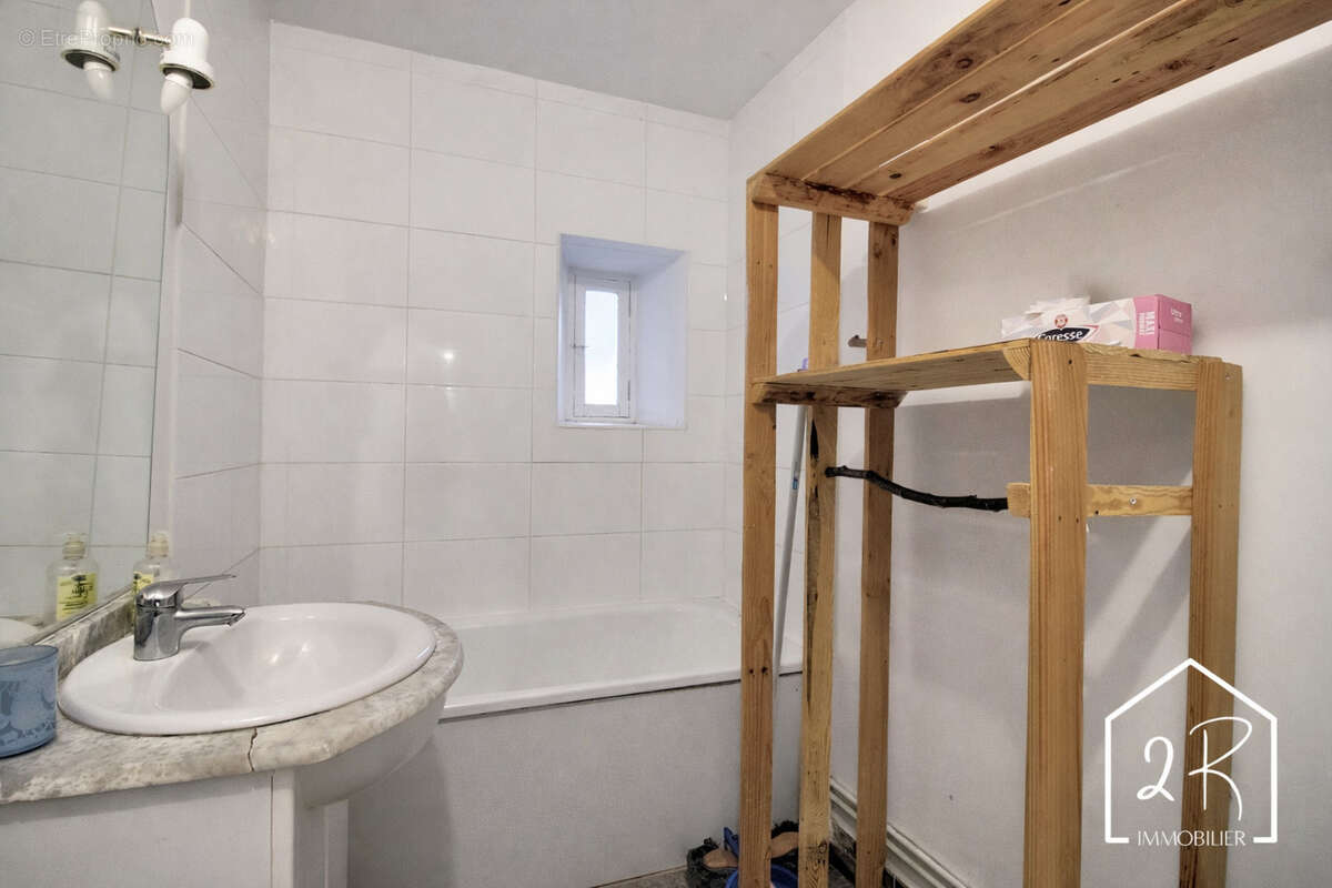 Appartement à MARENNES