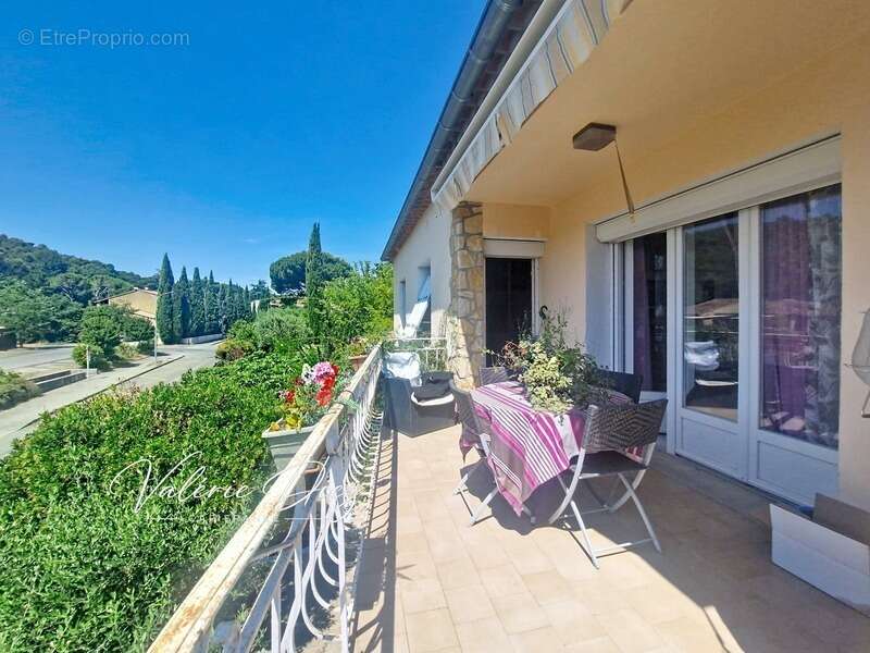 INVESTISSEMENT EN VIAGER OCCUPÉ – Maison 154 m² avec jardin et garage à Vaison-la-Romaine - photo 2