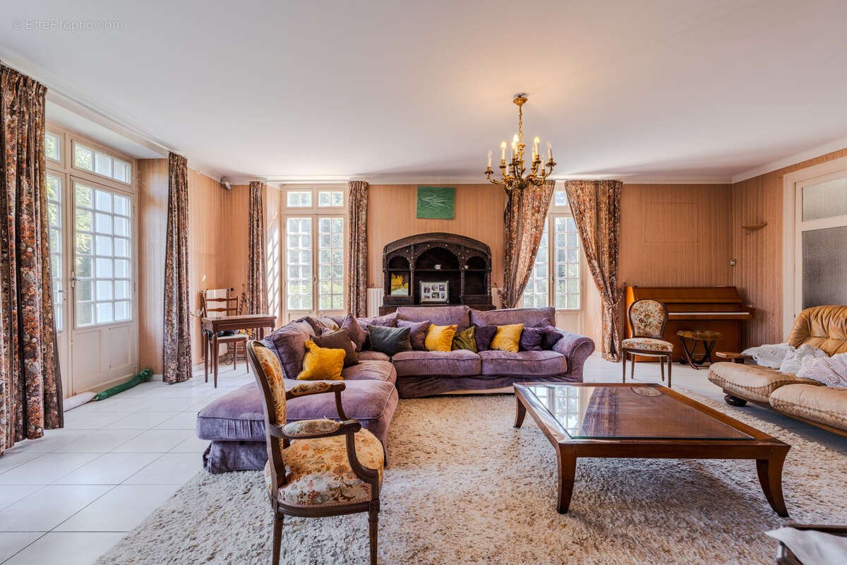 Maison à MONTAGNAC-SUR-LEDE