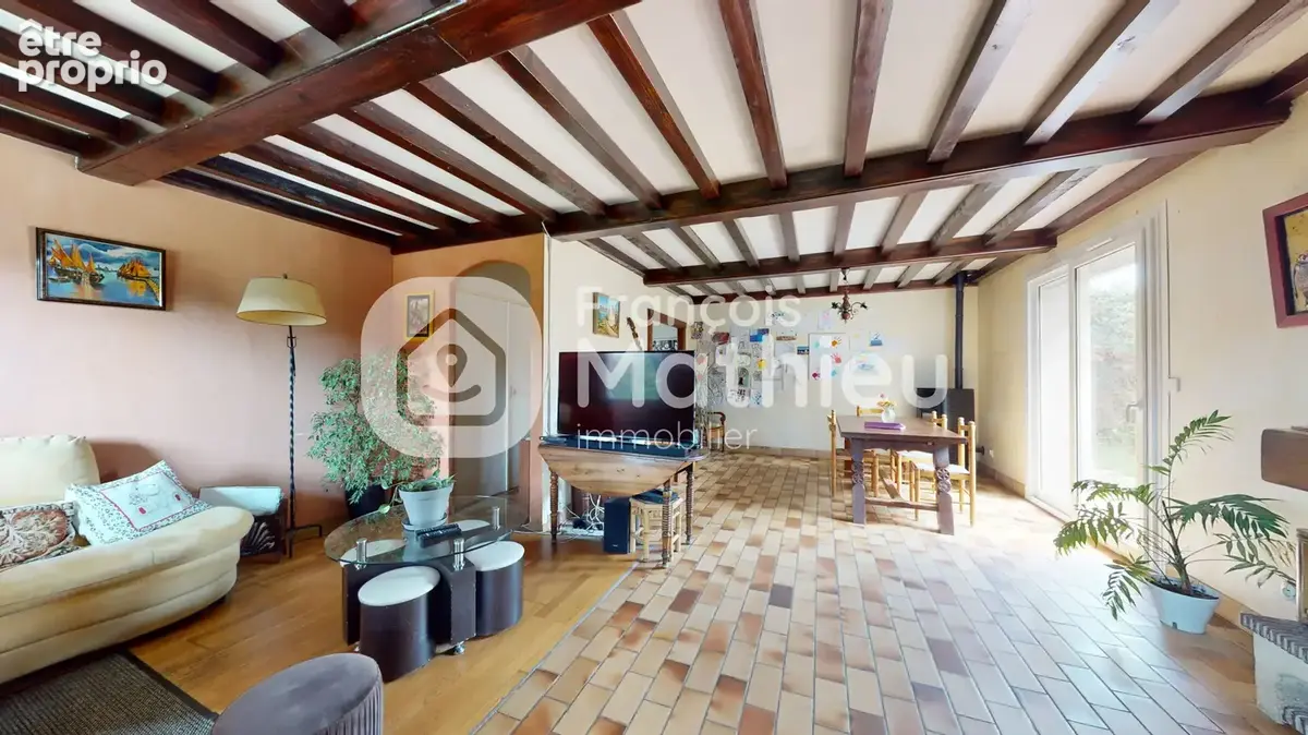 Secteur Saint-André-de-Corcy - Maison de plain-pied 5 pièces 130 m2 hab - 3 Chambres - Double garage et terrai - photo 4