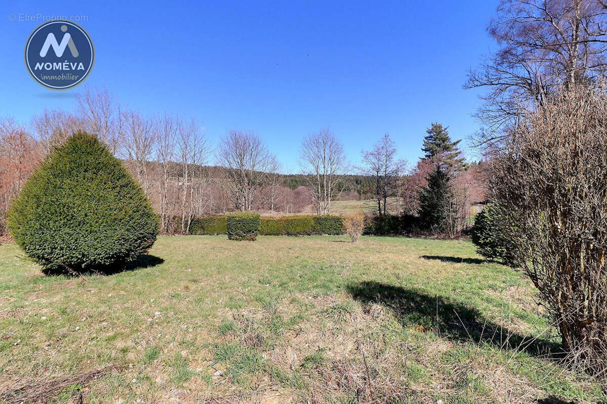 Maison à CHENEREILLES