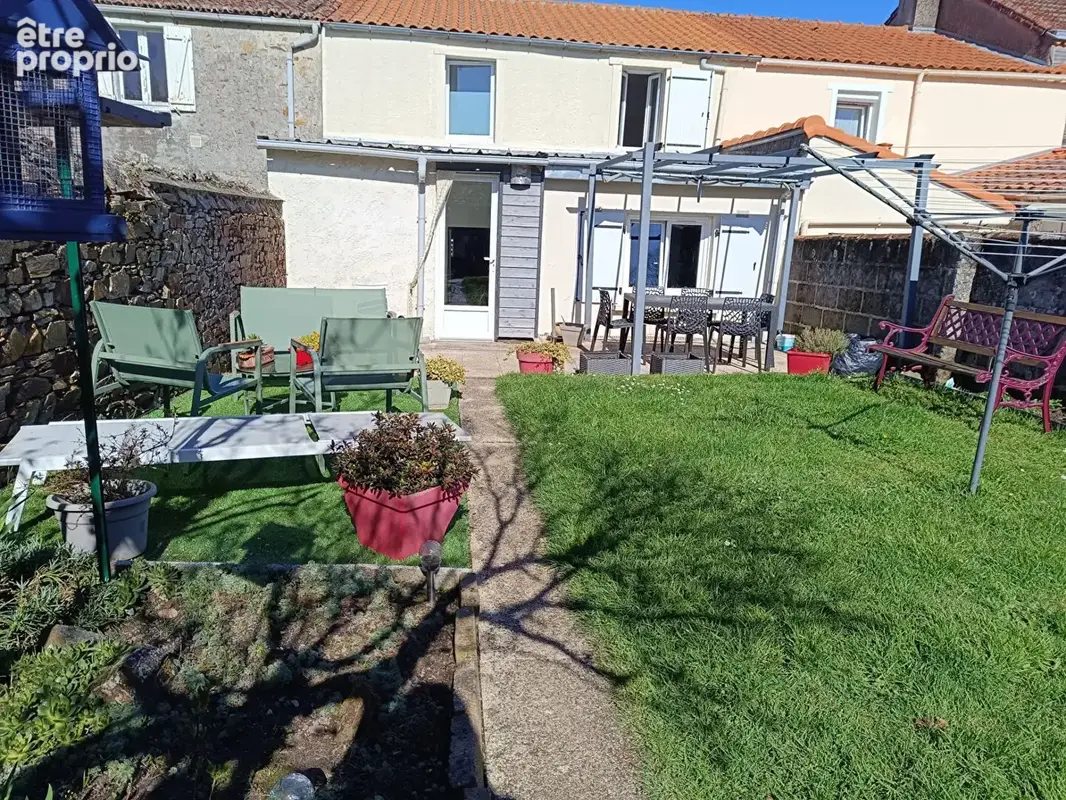 Maison à LA HAIE-FOUASSIERE