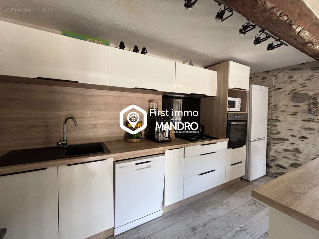 Maison 95 m² à Saint-Michel-De-Llotes  - photo 6
