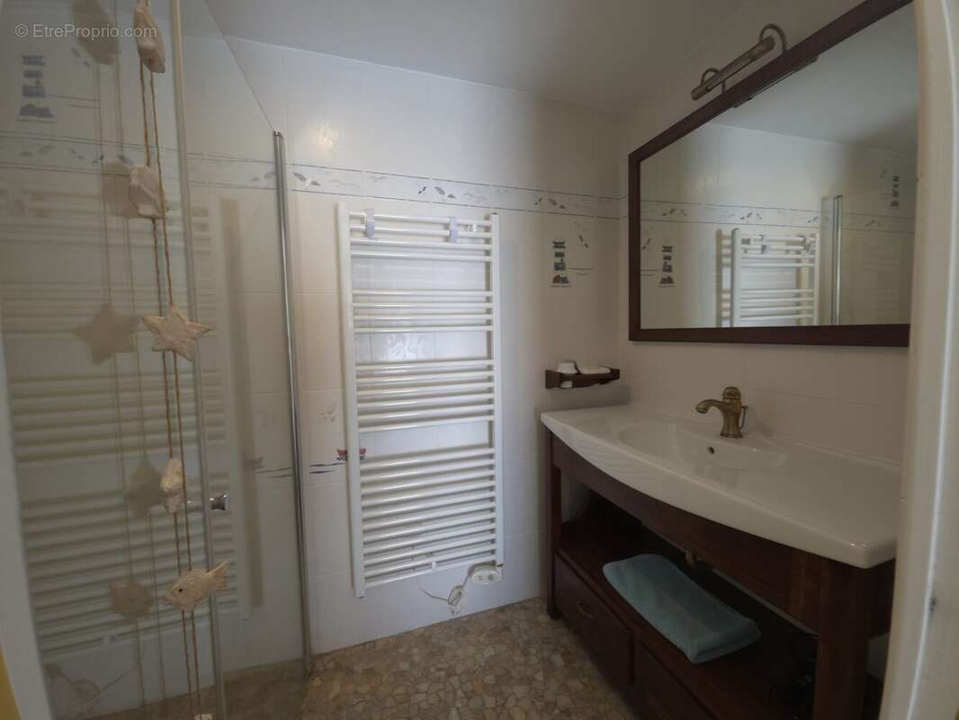 Maison à SAINT-CARREUC