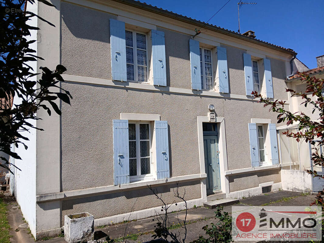 Maison à BORDS