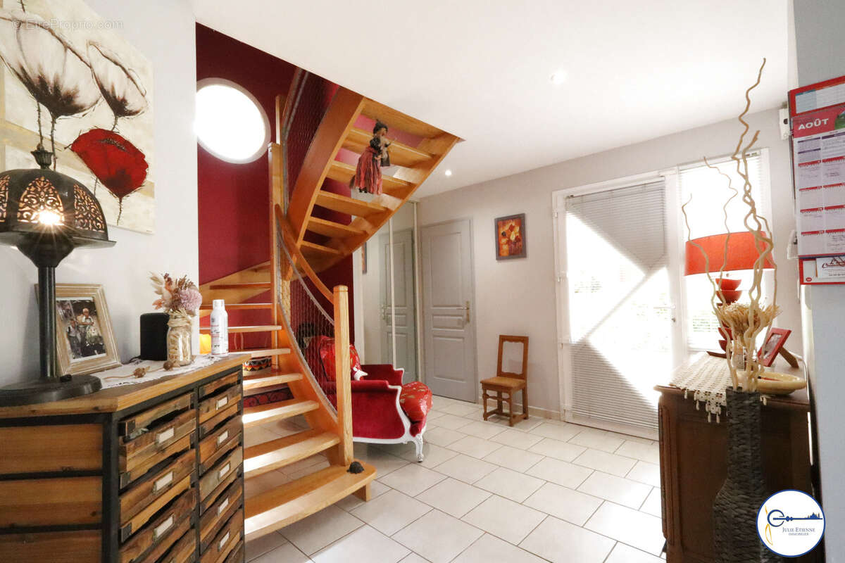 Maison à DOMPAIRE