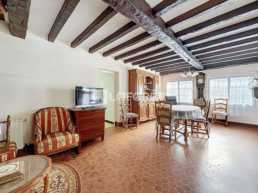 Maison à AUBEVOYE