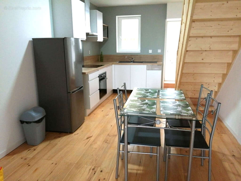 Appartement 85 m² à Coulonges-Sur-L'autize  - photo 7