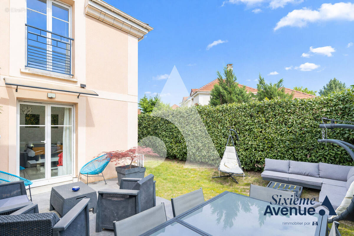 Appartement à LISSES