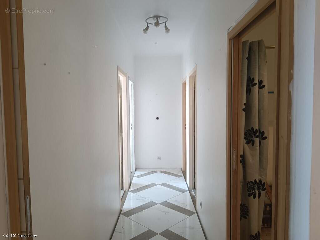 Maison à AUNAC