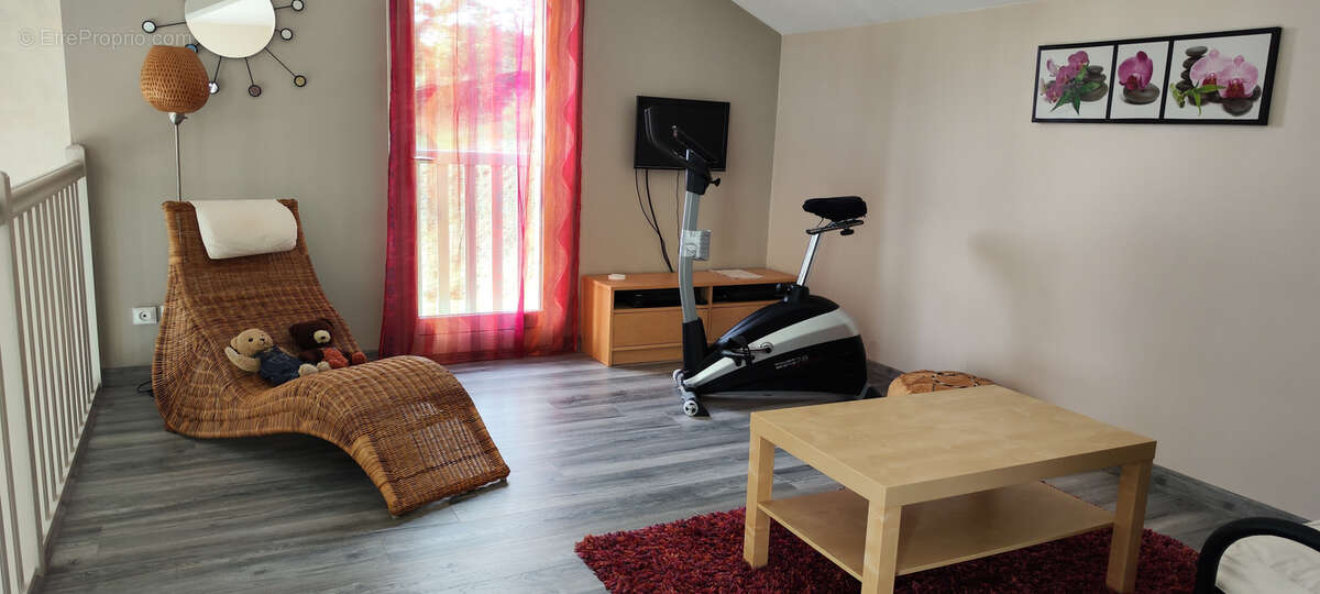 Maison individuelle  avec piscine et grand terrain - photo 8