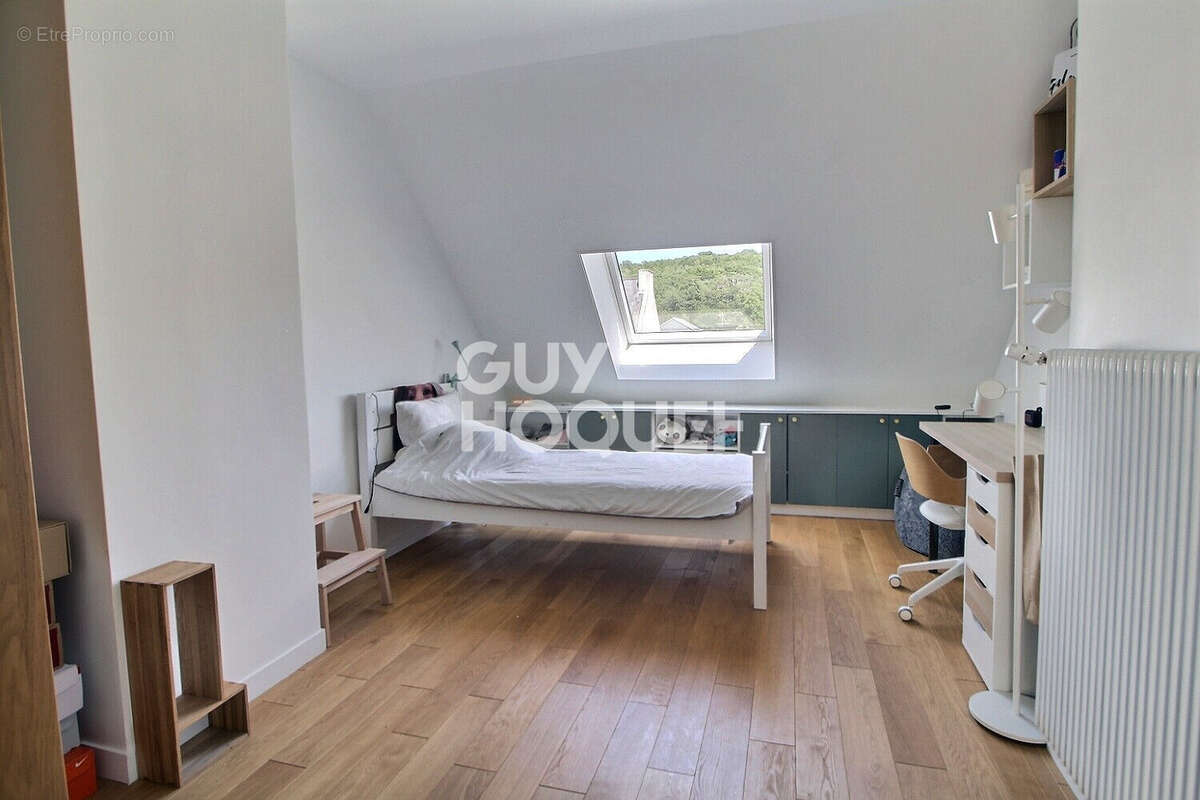 Maison Velizy Bas 6 pièces 165m² - photo 13