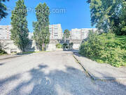 Parking à CALUIRE-ET-CUIRE