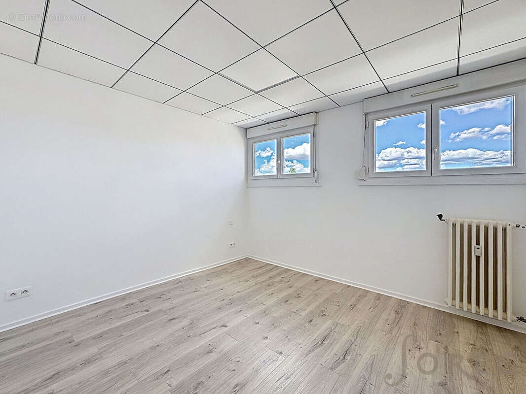 METZ QUEULEU F4 de 71m² avec balcon - photo 5