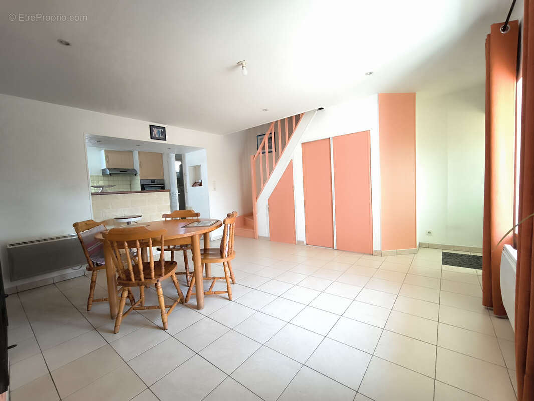 Maison à SAINT-GUINOUX