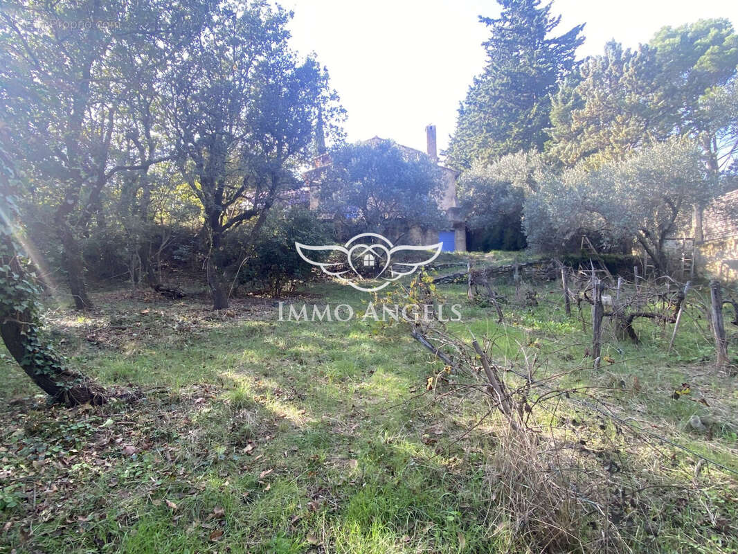 Terrain à CAUMONT-SUR-DURANCE