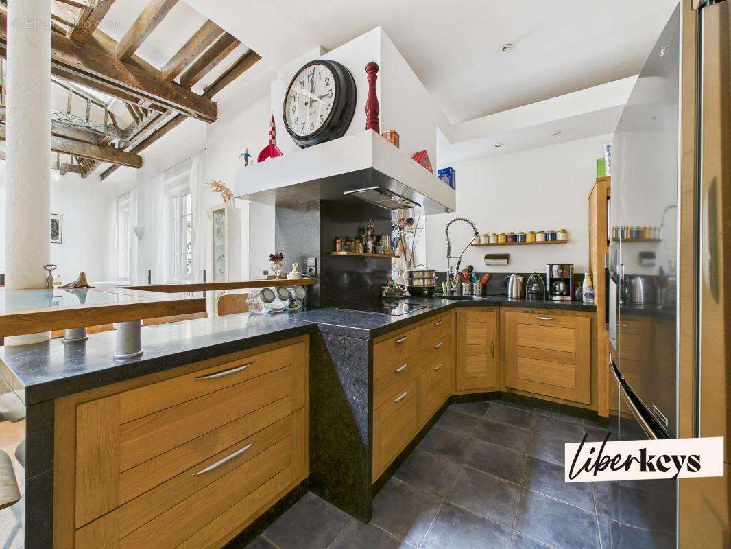 Appartement à PARIS-10E