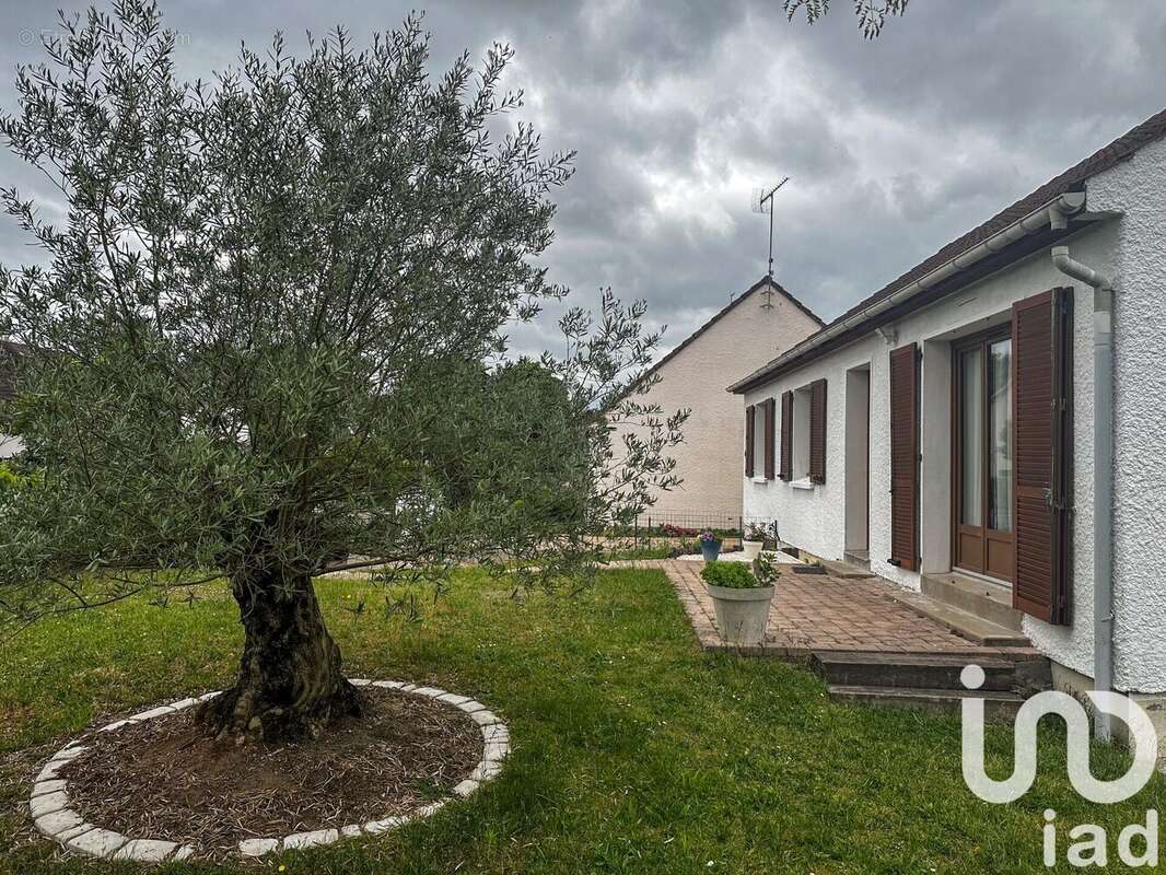 Photo 3 - Maison à SAINT-JEAN-DE-LA-RUELLE