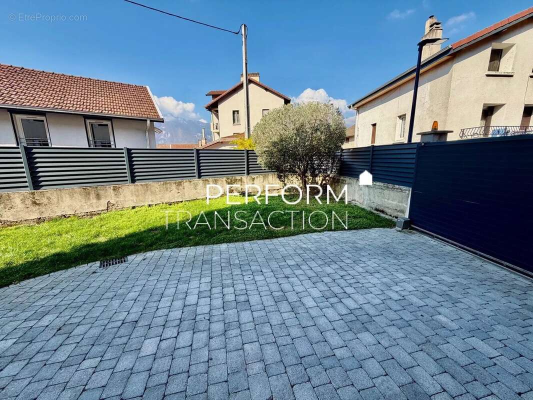 Maison à VILLARD-BONNOT