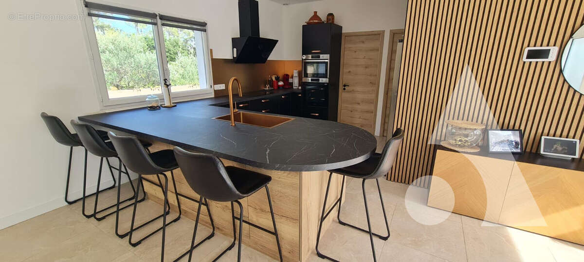 Maison à SILLANS-LA-CASCADE