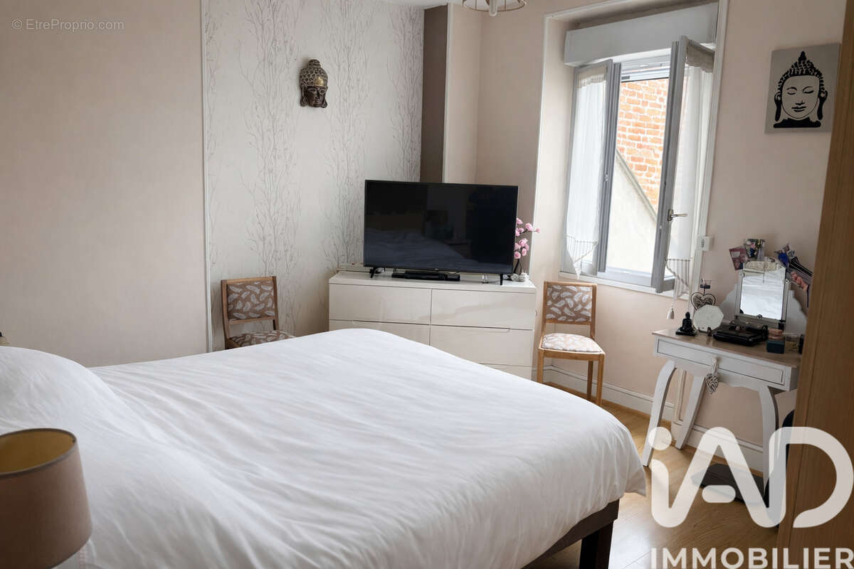 Maison 110 m² à Le Montet  - photo 6
