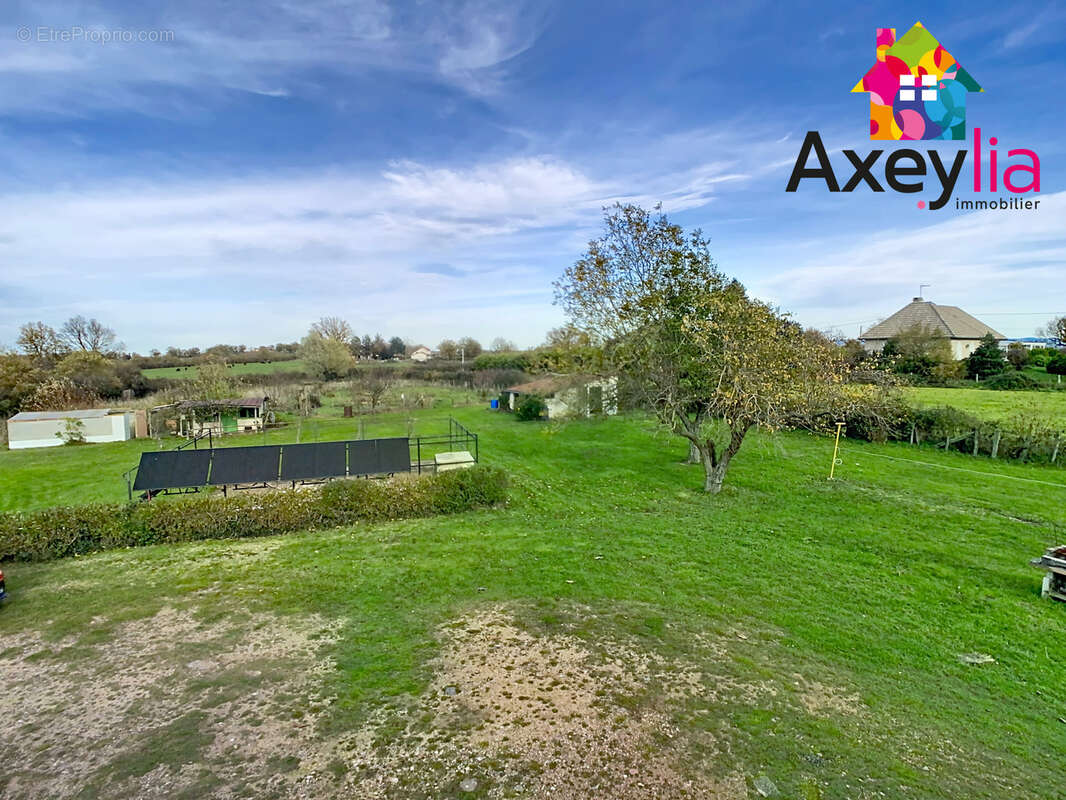 Maison à SAINT-ROMAIN-LA-MOTTE