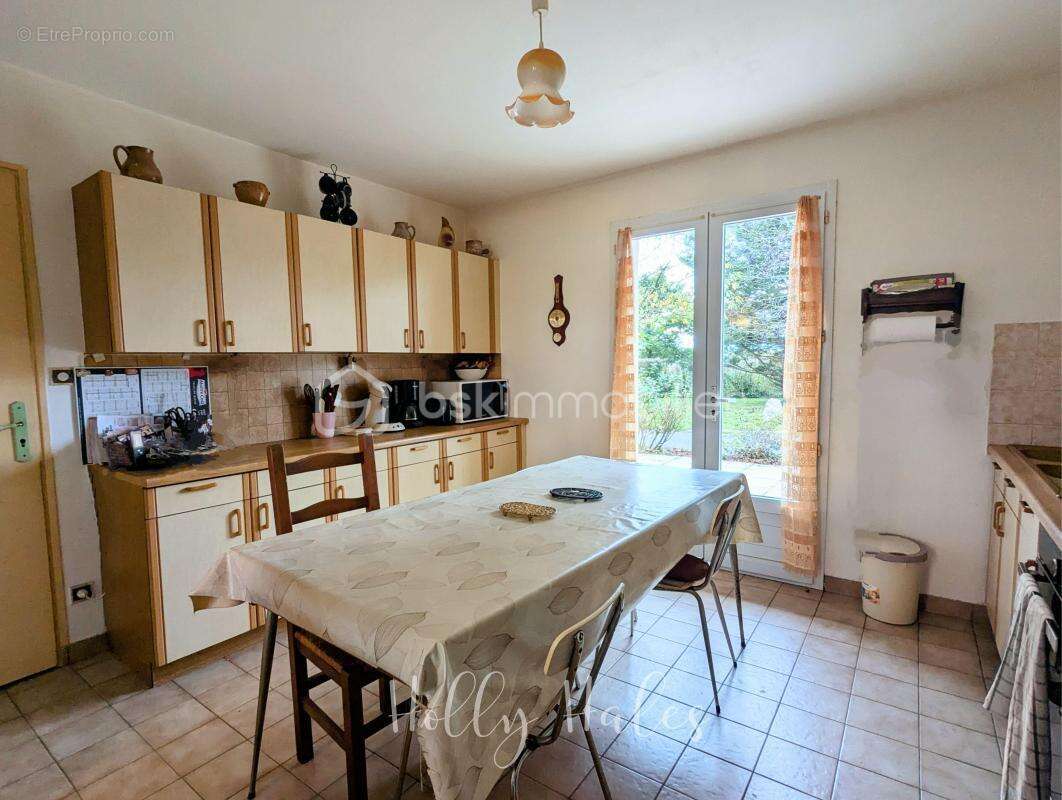 Maison à SAINT-DENIS-LA-CHEVASSE