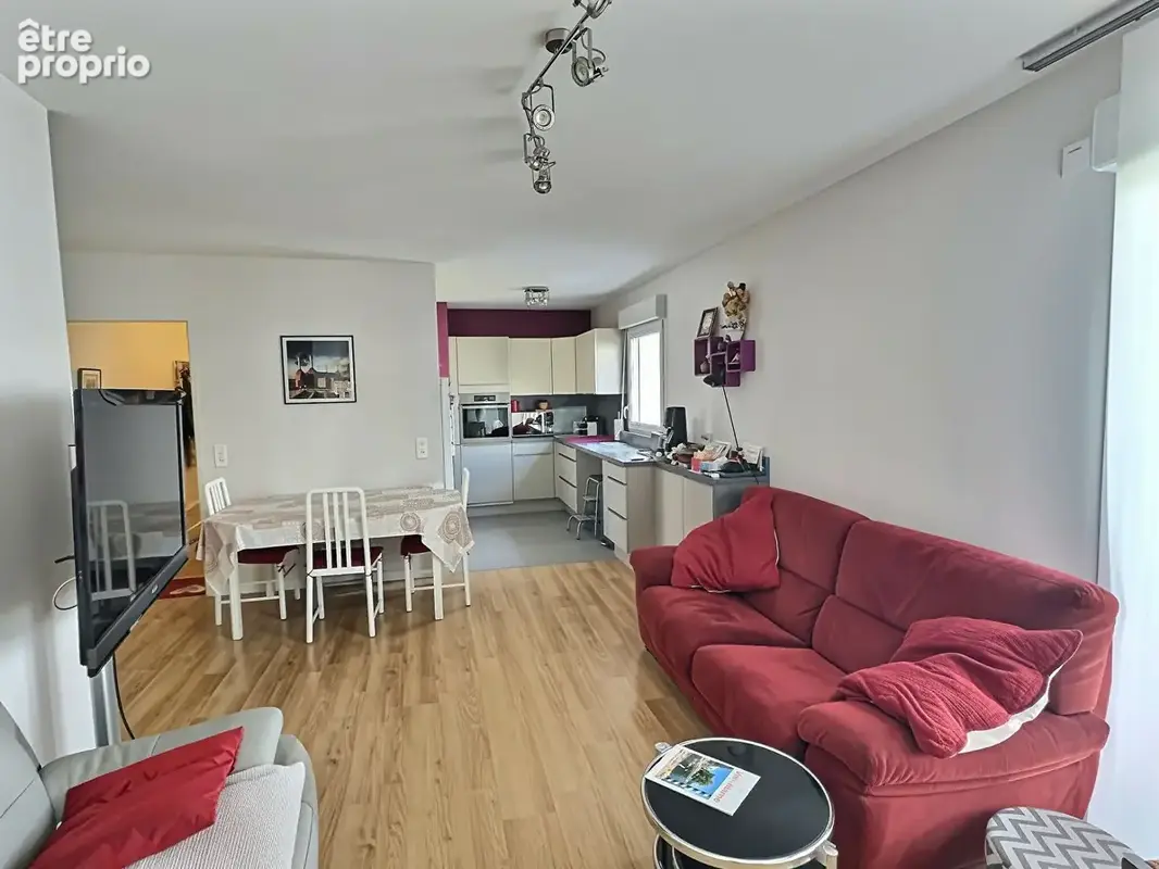 F4 de 84m² au pied du T9 à 300m de Paris - photo 2