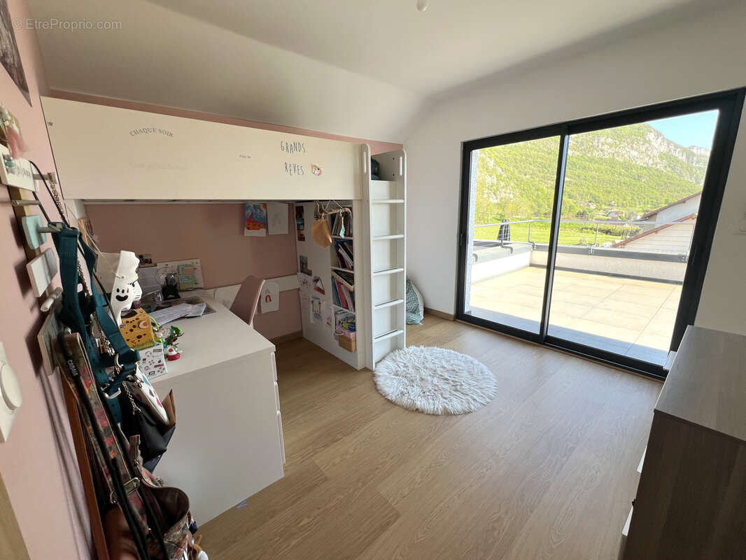 Maison à CHINDRIEUX