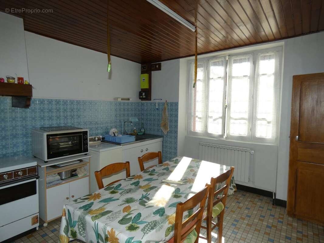 Maison 103 m² à Gouzon  - photo 4