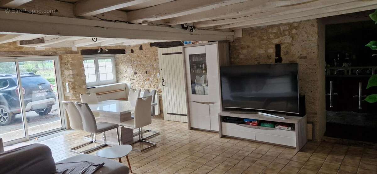 Maison à LA CAILLERE-SAINT-HILAIRE
