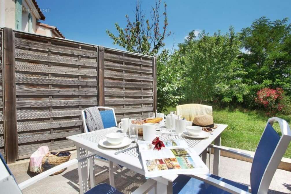 INVESTISSEMENT LOCATIF  CABRIES  Résidence de Tourisme Le Golf de la Cabre d'Or - 6,02 % de rentabilité - photo 5