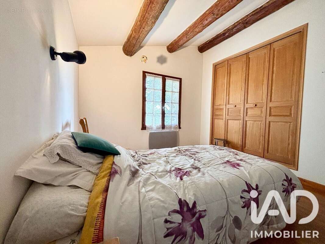 Maison 97 m² à Saint-Saturnin-Les-Avignon  - photo 4