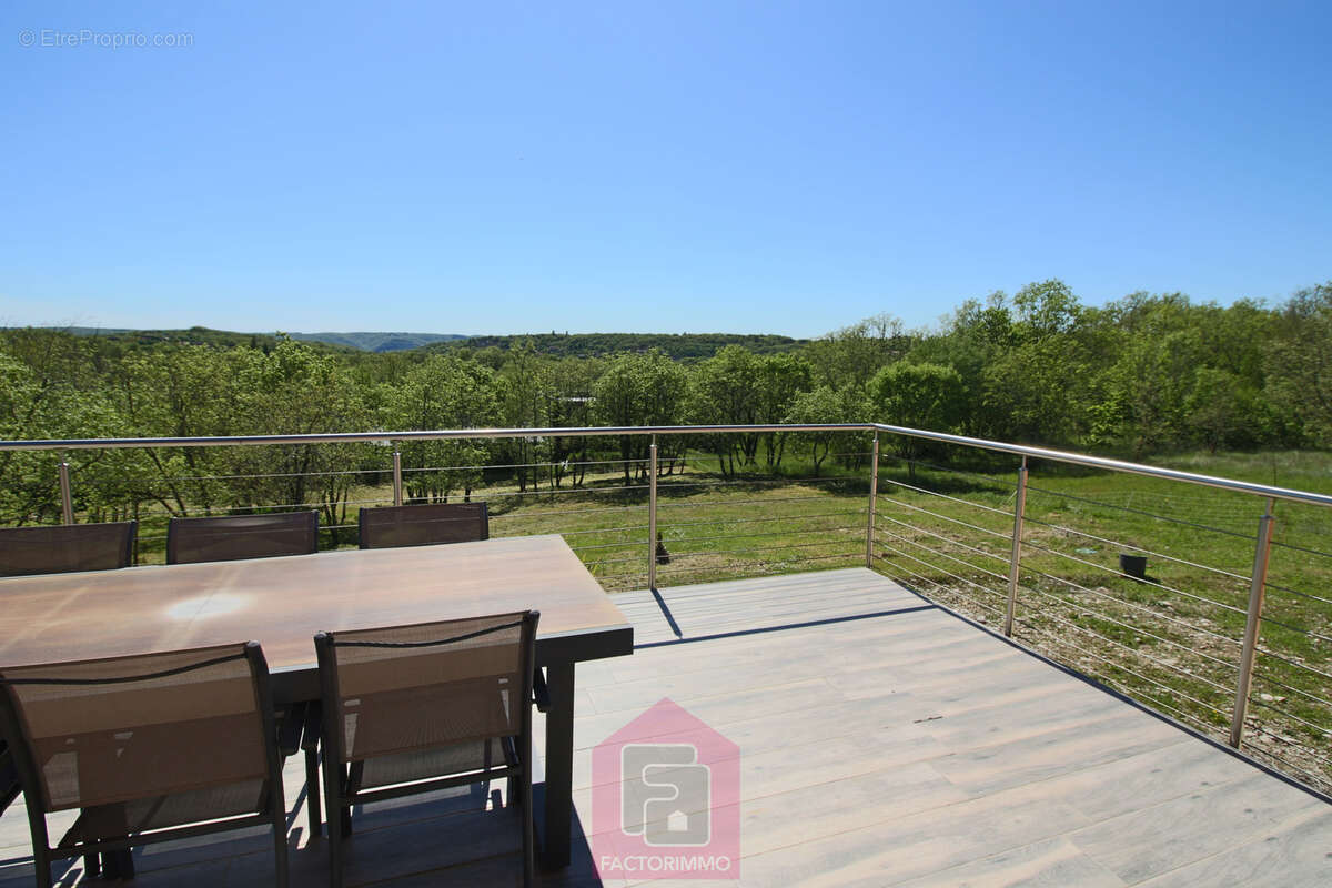 À VENDRE   Belle maison contemporaine de 140 m2 habitables avec vue   15 min de Cahors - photo 4
