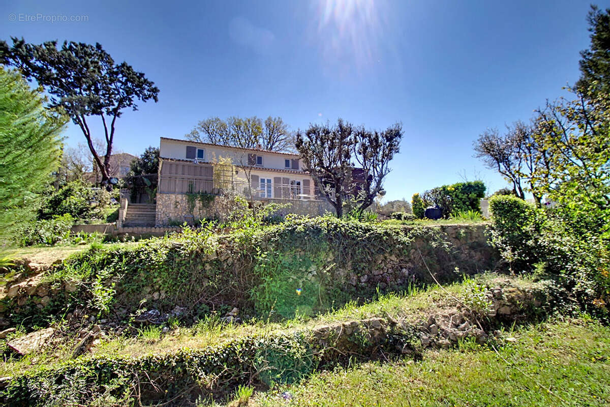 Maison à LORGUES