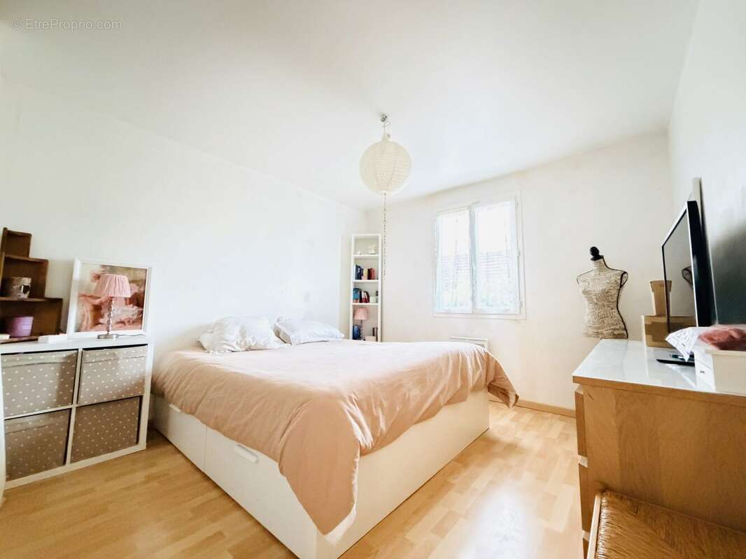 Maison à MARLY-LA-VILLE