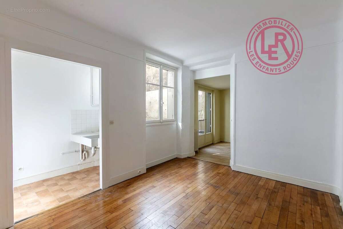 Appartement à PARIS-11E