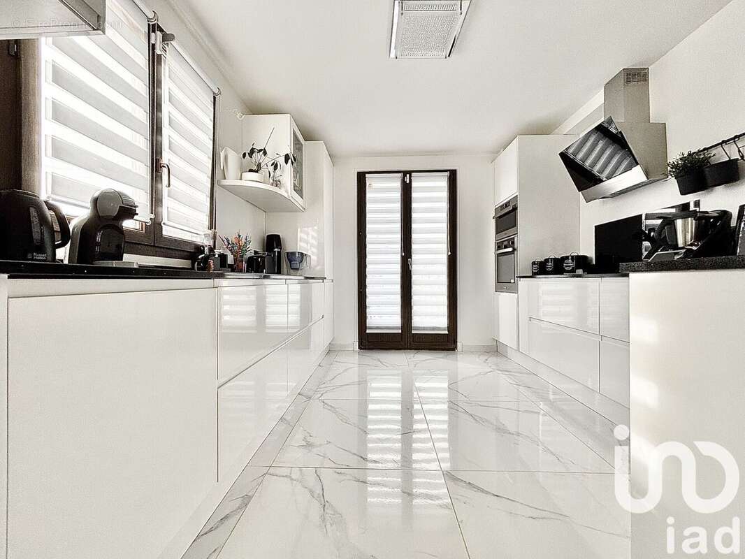 Photo 3 - Maison à LIVERDY-EN-BRIE