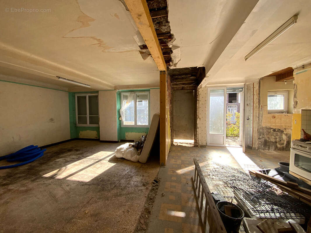 Maison à LE PAVILLON-SAINTE-JULIE