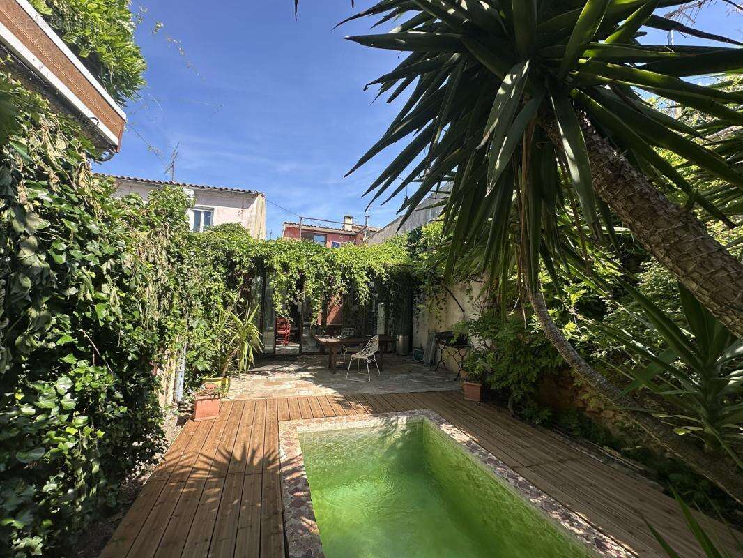 Maison à NIMES
