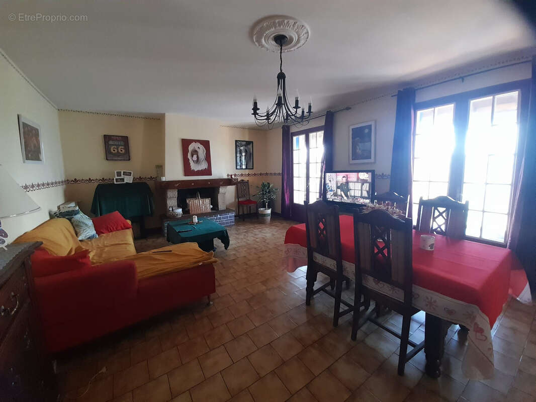 Maison à L'ILE-D'ELLE