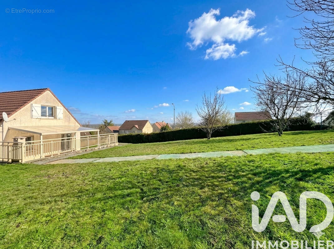 Photo 5 - Terrain à LINAS