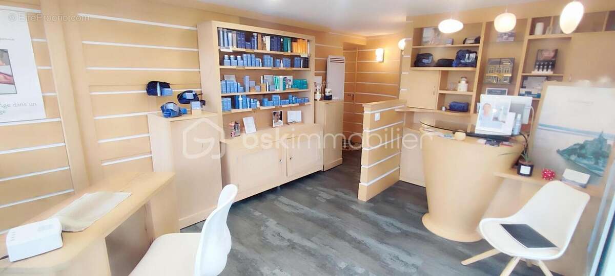 Commerce à LA TRINITE-SUR-MER