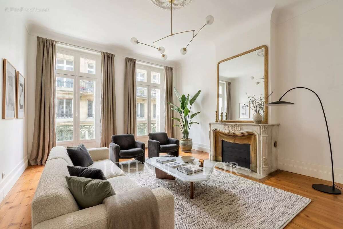 Appartement à BORDEAUX